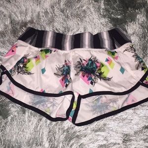 IVIVVA SHORTS